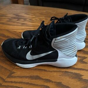 Women’s Nike Prime Hype DF Black/White/Silver Basketball Sneakers. Size 8.5